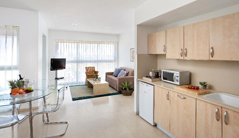 Aparthotel Okeanos On The Beach Herzliya Екстер'єр фото
