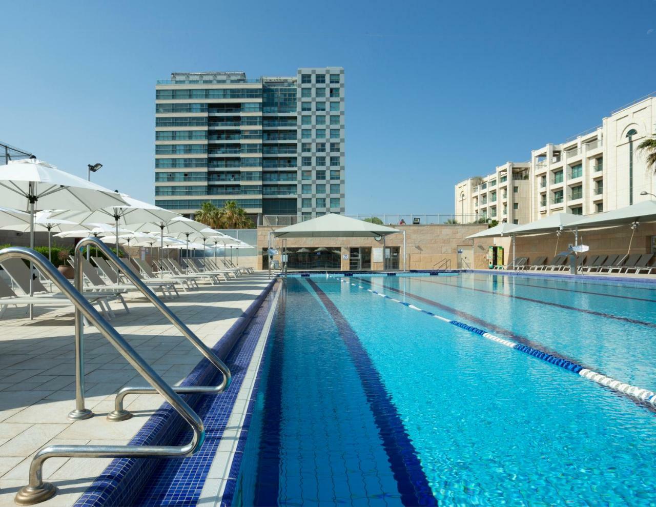 Aparthotel Okeanos On The Beach Herzliya Екстер'єр фото