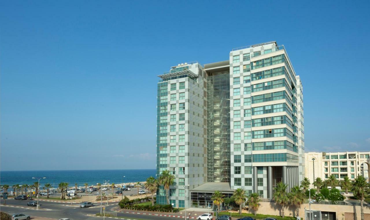 Aparthotel Okeanos On The Beach Herzliya Екстер'єр фото