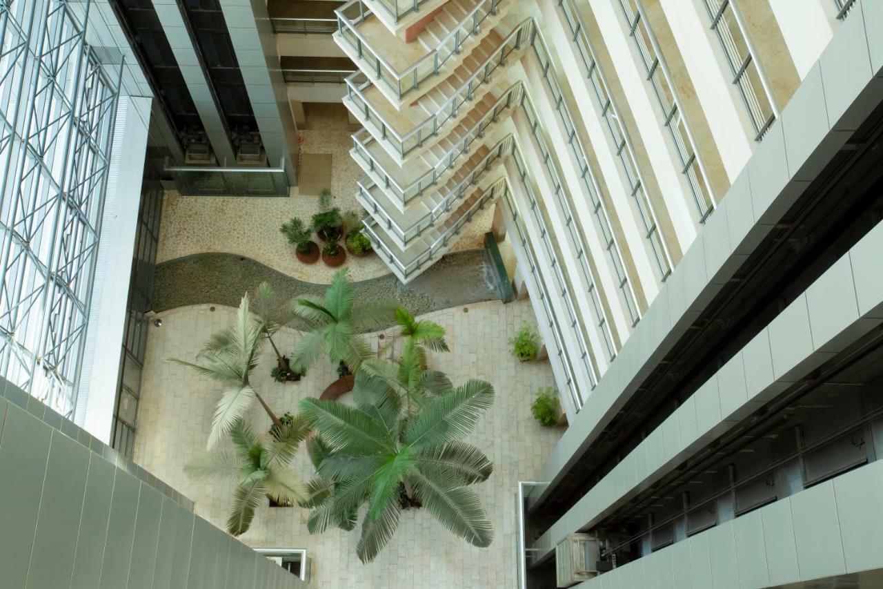 Aparthotel Okeanos On The Beach Herzliya Екстер'єр фото