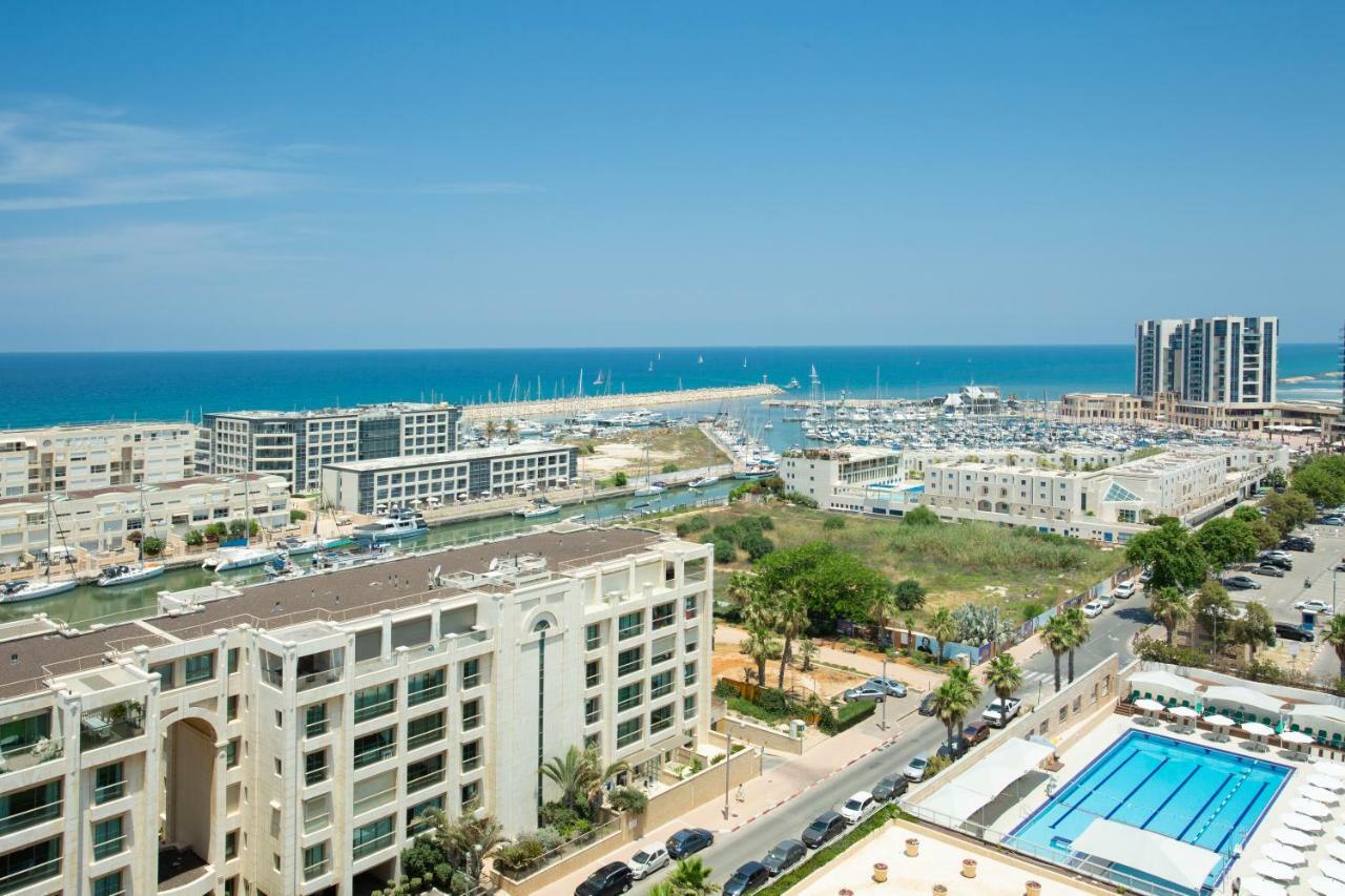 Aparthotel Okeanos On The Beach Herzliya Екстер'єр фото