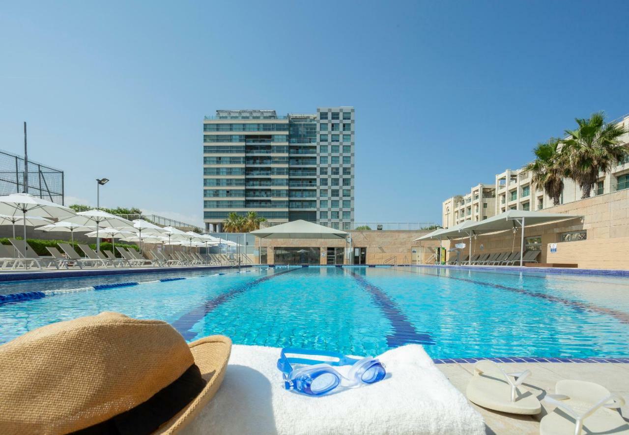 Aparthotel Okeanos On The Beach Herzliya Зручності фото