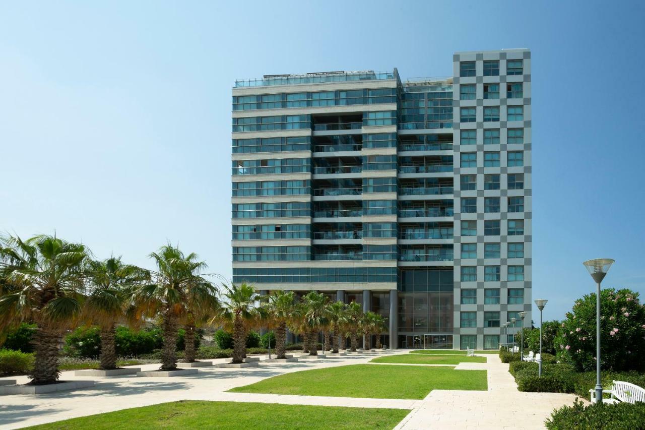 Aparthotel Okeanos On The Beach Herzliya Екстер'єр фото