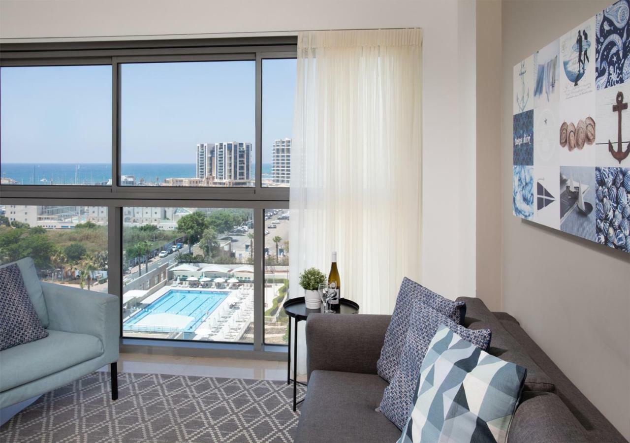 Aparthotel Okeanos On The Beach Herzliya Екстер'єр фото